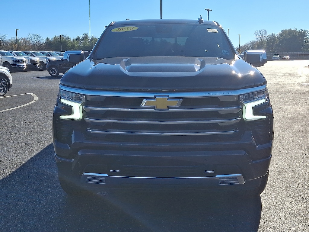 Used 2024 Chevrolet Silverado 1500 4WD Crew Cab Short Bed High Country Crew Cab