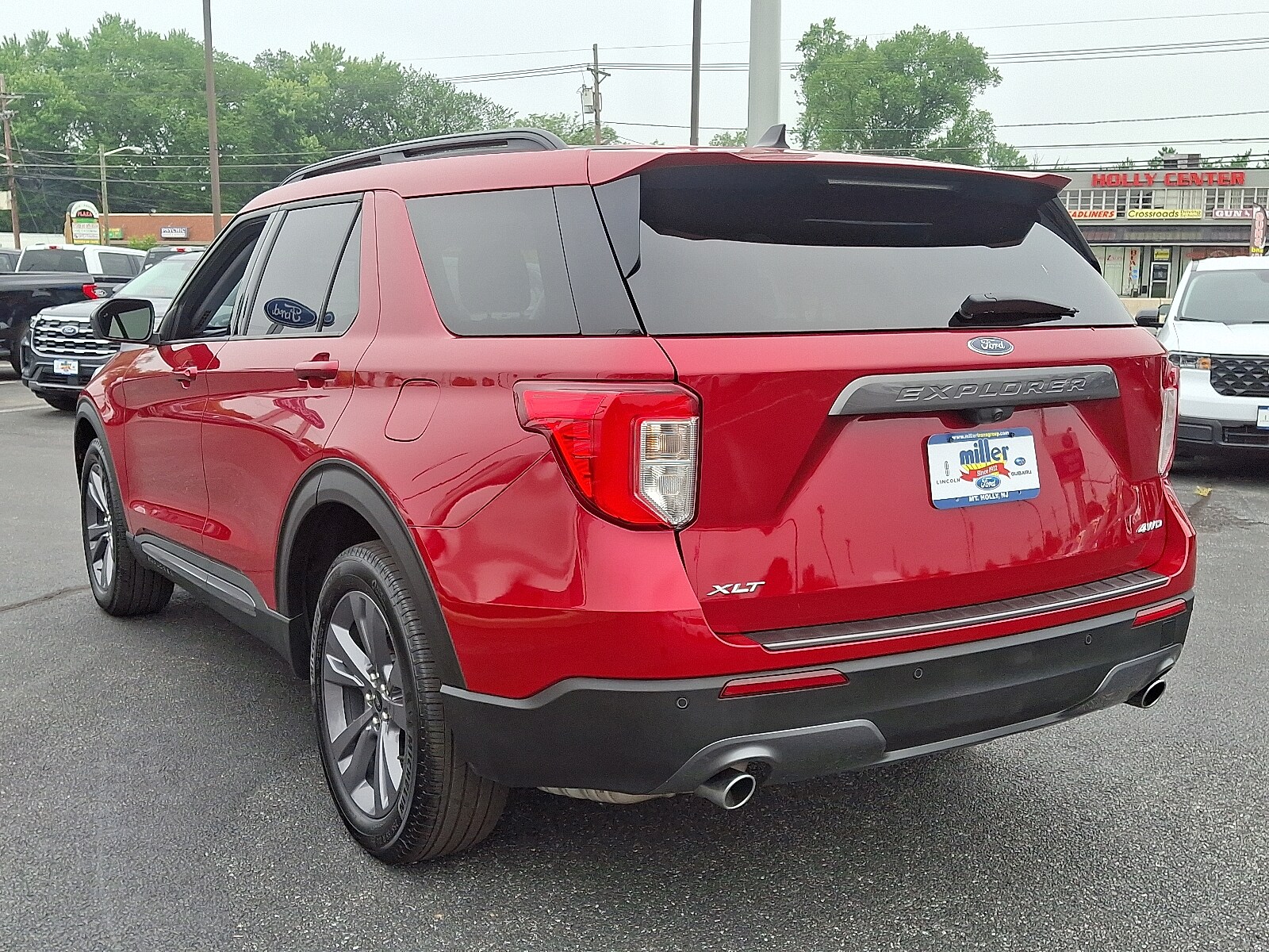 2023 Ford Explorer XLT photo 4