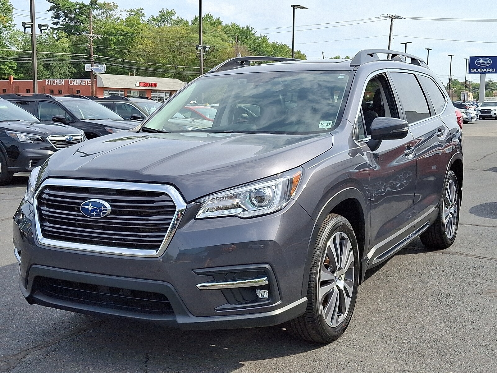 2022 Subaru Ascent Limited photo 2