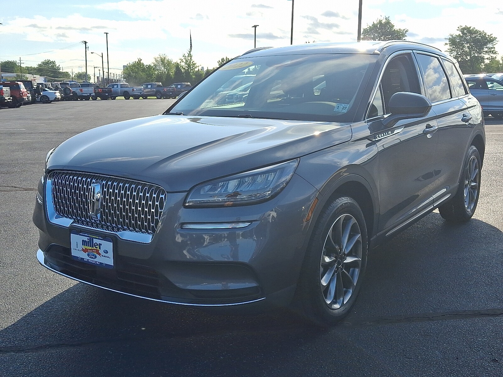 2022 Lincoln Corsair Standard photo 3