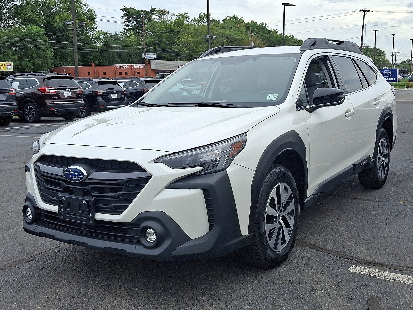 2023 Subaru Outback Premium photo 3