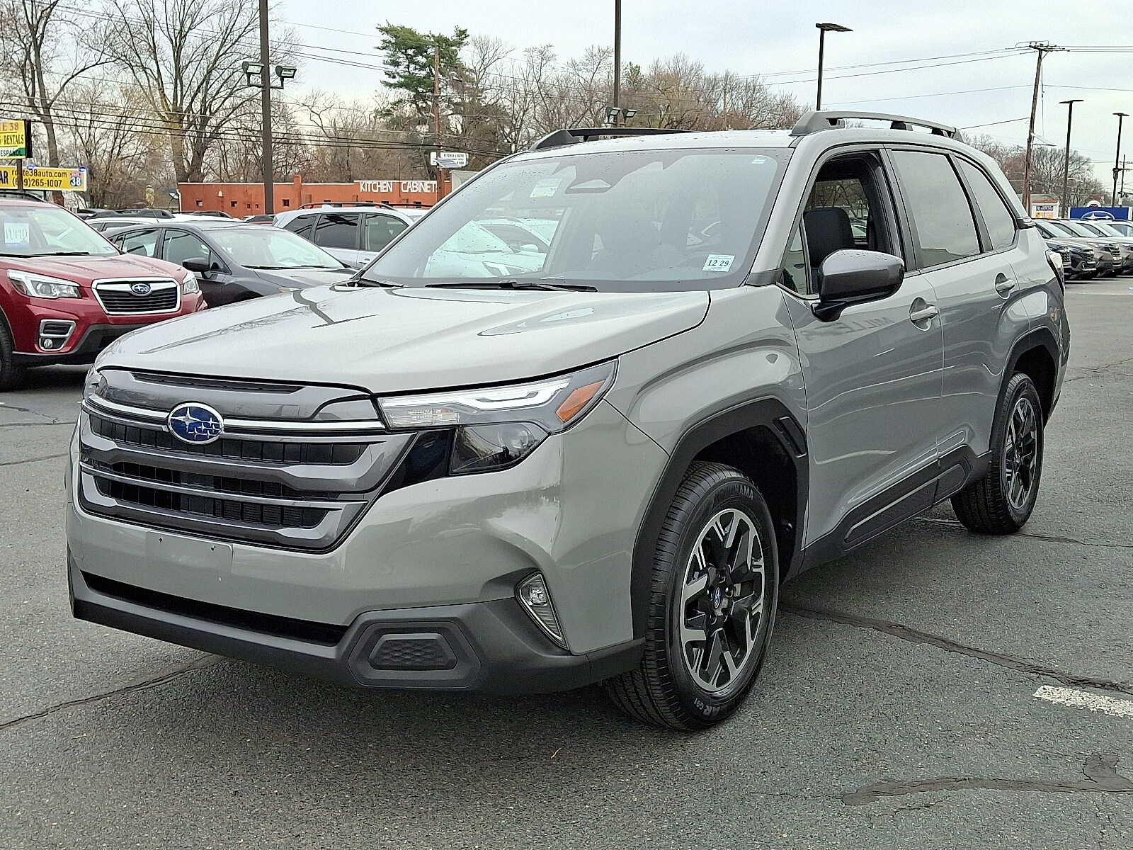 2025 Subaru Forester Premium photo 2