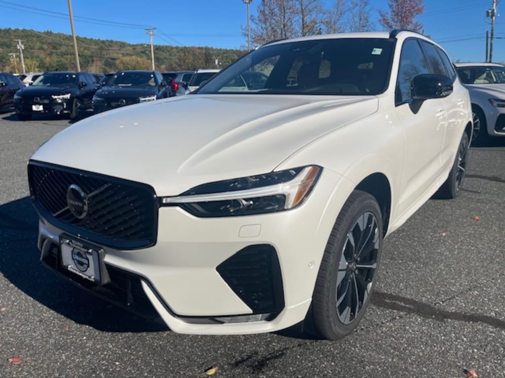 New 2026 Volvo XC60 B5 Plus SUV