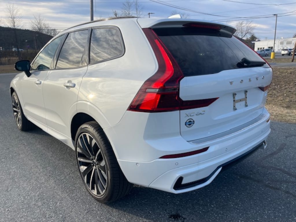 New 2026 Volvo XC60 B5 Ultra SUV