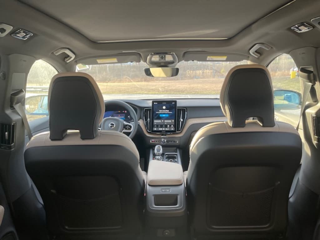 New 2026 Volvo XC60 B5 Plus SUV