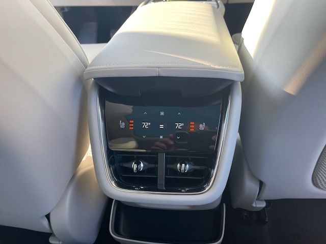2025 Volvo EX90 Plus - Photo 8