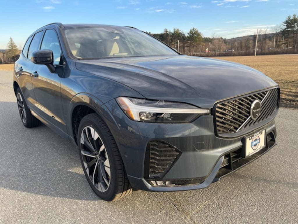 New 2026 Volvo XC60 B5 Plus SUV