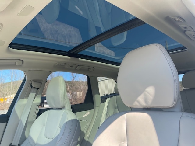 2026 Volvo XC60 Ultra - Photo 13