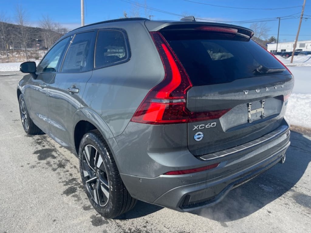 New 2026 Volvo XC60 B5 Plus SUV