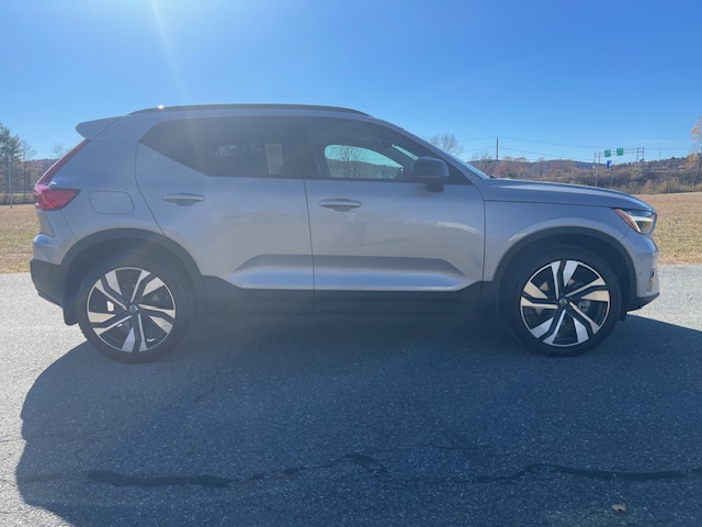 Used 2024 Volvo XC40 Plus APURP
