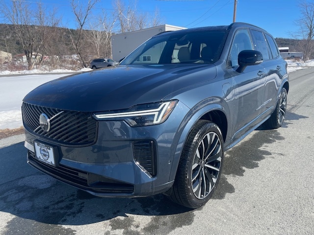 2026 Volvo XC90 T8 Recharge Ultra Dark 4WD's photo