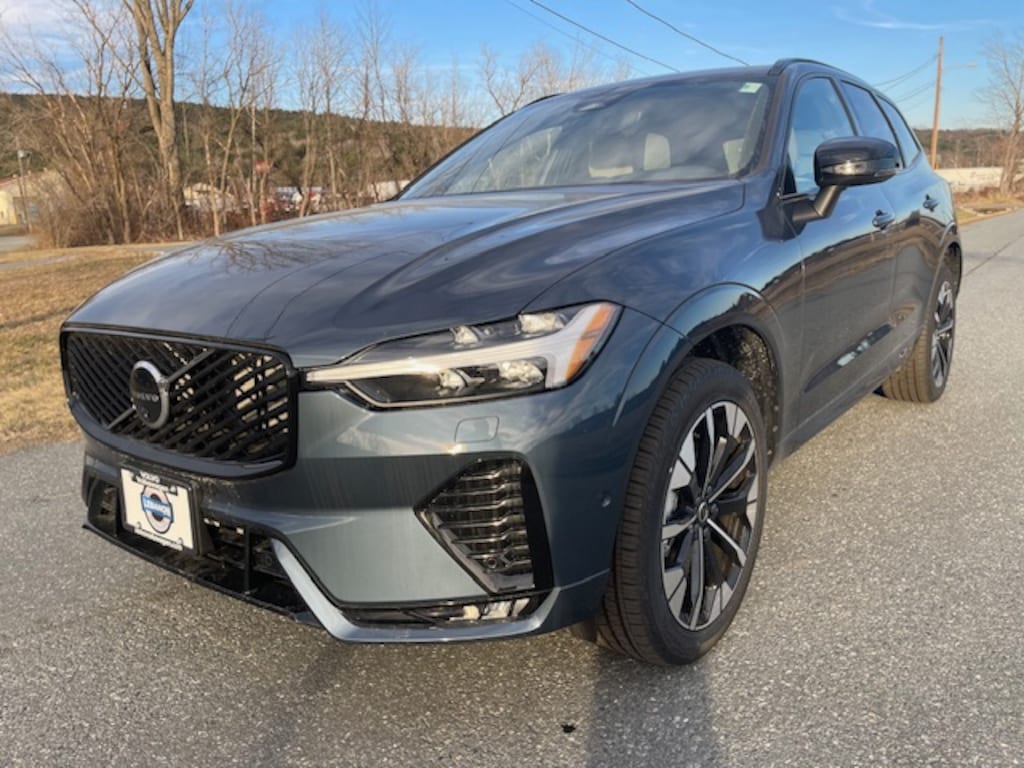 New 2026 Volvo XC60 B5 Plus SUV
