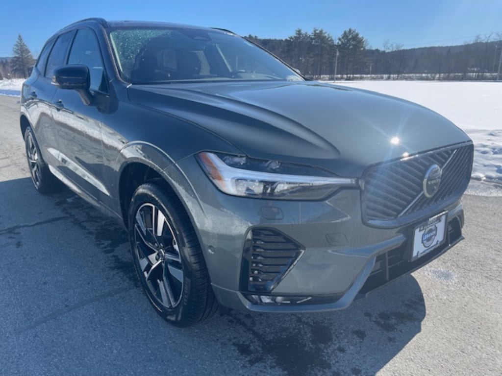 New 2026 Volvo XC60 B5 Plus SUV