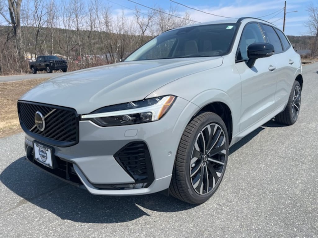 New 2026 Volvo XC60 B5 Ultra SUV