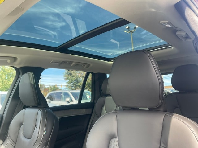 2026 Volvo XC90 Ultra - Photo 10