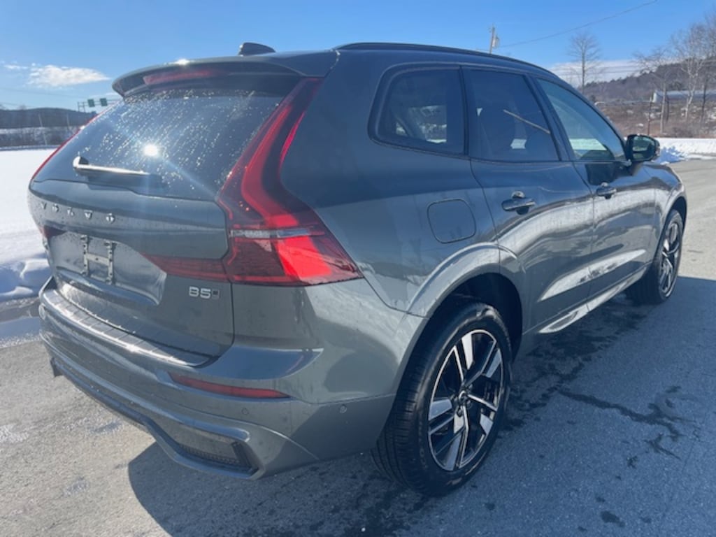 New 2026 Volvo XC60 B5 Plus SUV