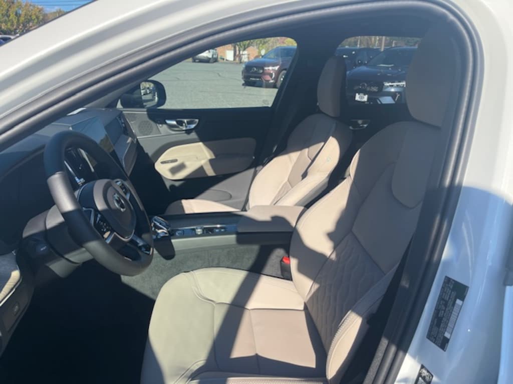 New 2026 Volvo XC60 B5 Plus SUV