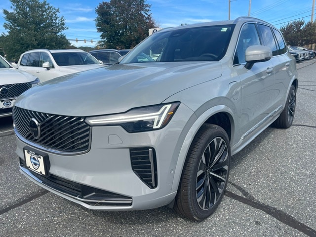 2026 Volvo XC90 plug-in hybrid