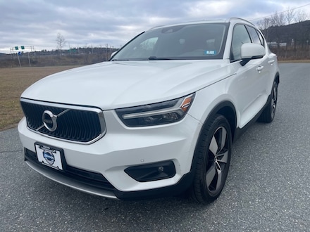 2021 Volvo XC40 T5 Momentum SUV