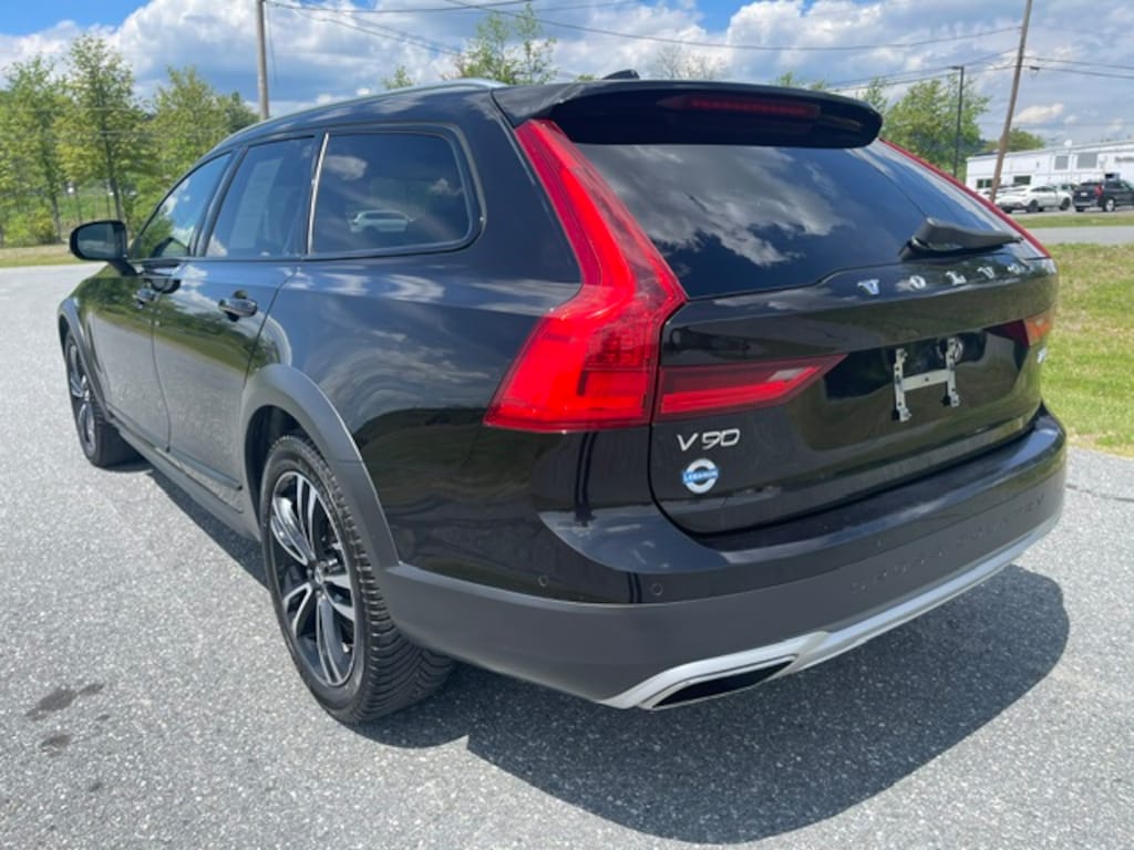 Used 2018 Volvo V90 Cross Country T5 AWD Wagon