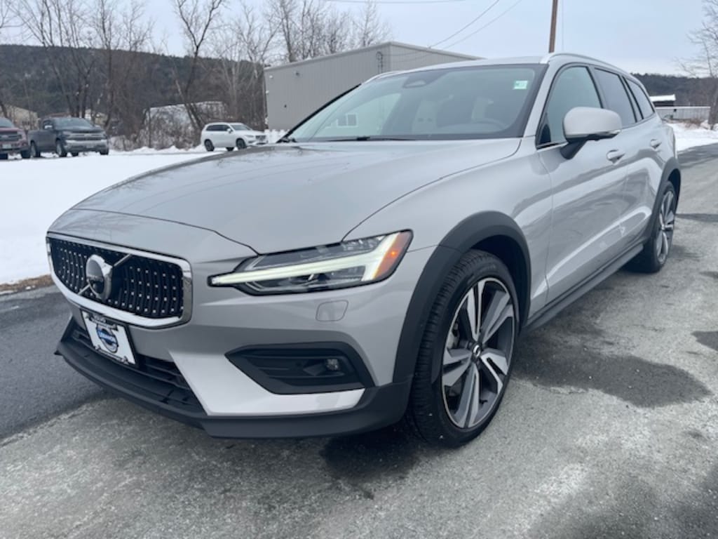 Used 2025 Volvo V60 Cross Country B5 Plus Wagon