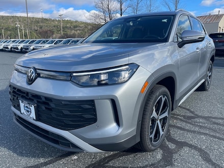 2025 Volkswagen Tiguan 2.0T SE SUV