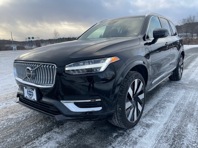 2024 Volvo XC90 Plus's photo