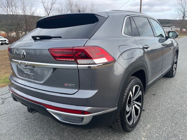 2021 Volkswagen Atlas Cross Sport V6 SEL Premium photo 3