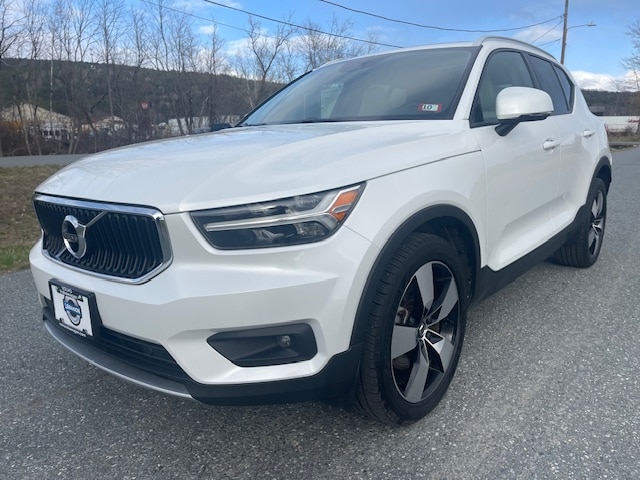 2021 Volvo XC40 Momentum