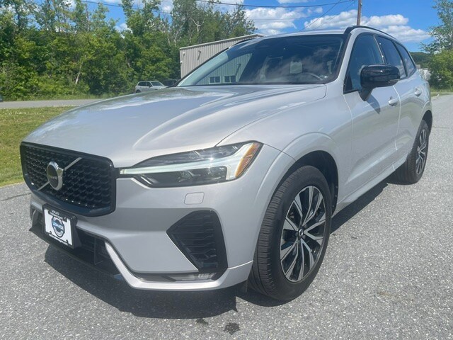 Silver 2024 Volvo XC60 B5 Core Dark Theme AWD SUV / Crossover All-Wheel Drive Automatic