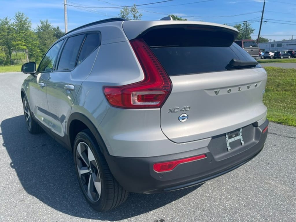 Used 2024 Volvo XC40 B5 Plus Dark SUV