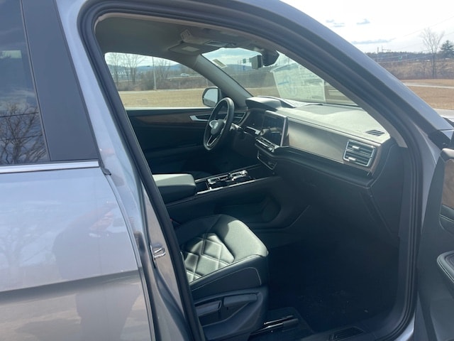 2026 Volkswagen Atlas SE w/Tech - Photo 11