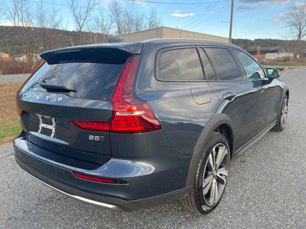 Used 2025 Volvo V60 Cross Country B5 Plus Wagon