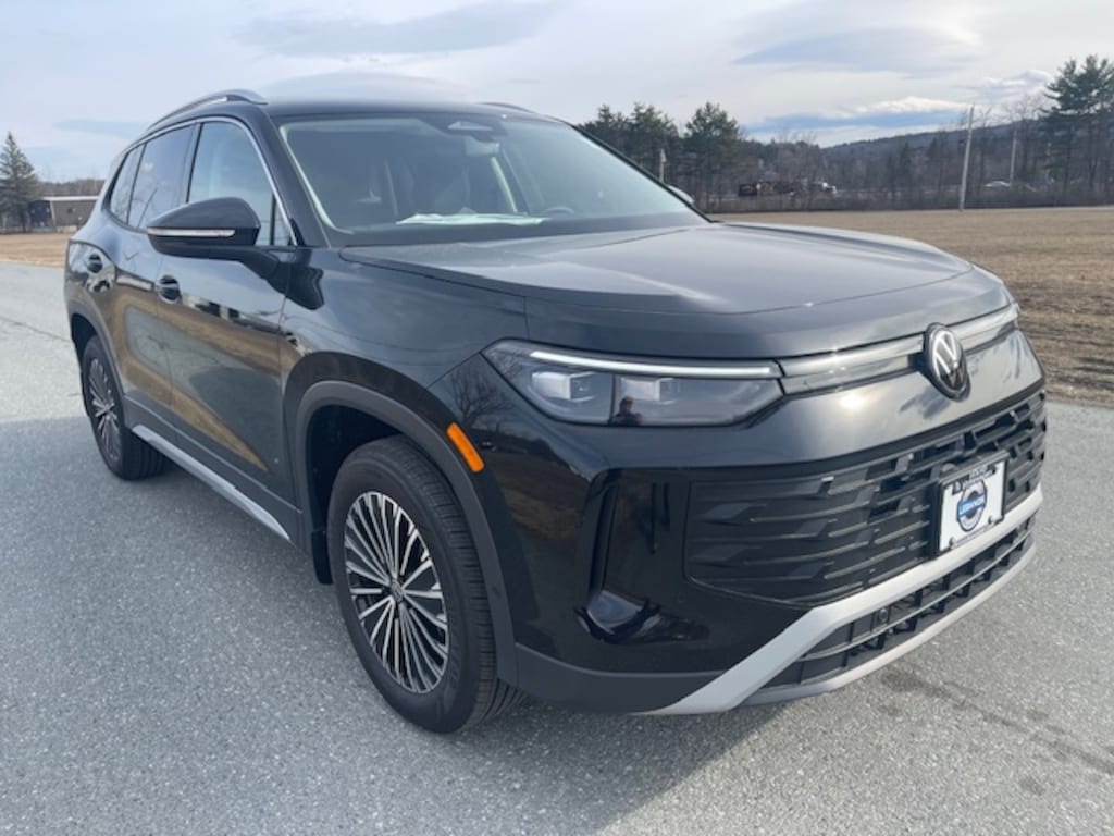 New 2026 Volkswagen Tiguan 2.0T S SUV