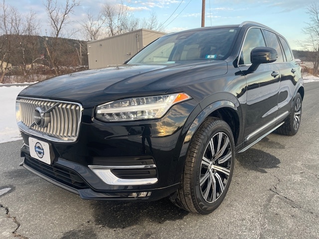2024 Volvo XC90 Core's photo
