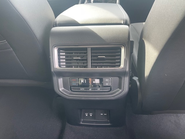 2026 Volkswagen Atlas SE w/Tech - Photo 12