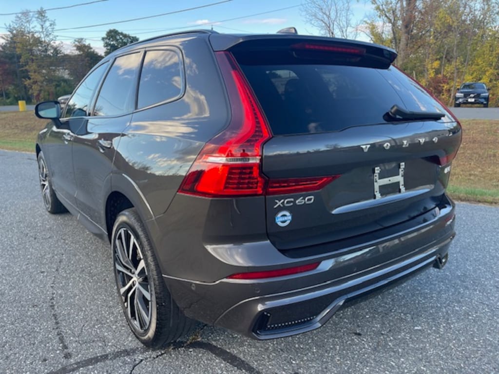 Used 2025 Volvo XC60 B5 Plus SUV