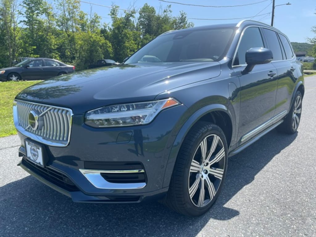 Used 2025 Volvo XC90 plug-in hybrid T8 Plus 7-Seater SUV