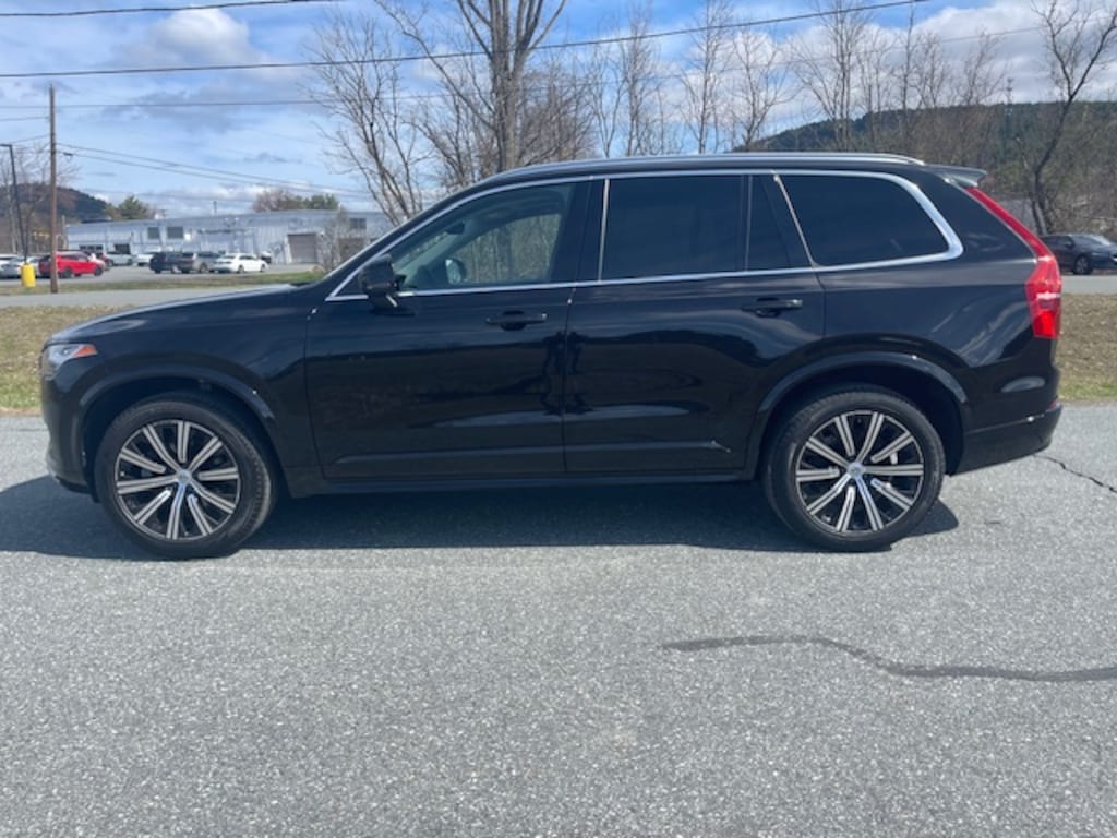 Used 2023 Volvo XC90 B5 AWD Core SUV