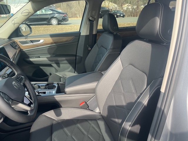 2026 Volkswagen Atlas SE w/Tech - Photo 14