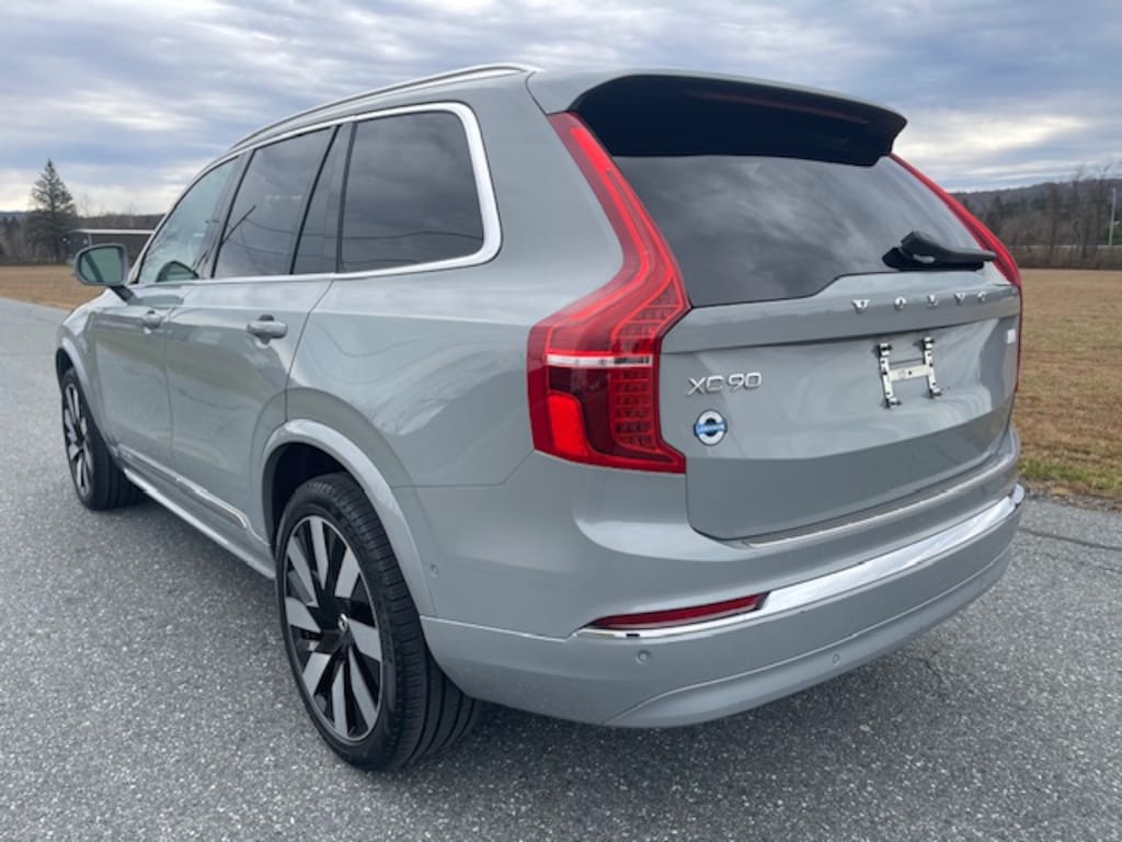 Used 2024 Volvo XC90 plug-in hybrid T8 Plus Bright 7-Seater SUV