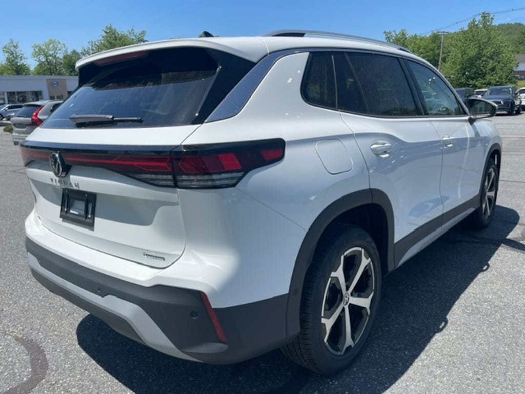 New 2026 Volkswagen Tiguan 2.0T SE SUV