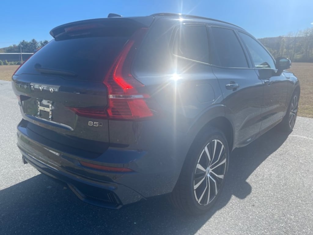 Used 2025 Volvo XC60 B5 Plus SUV