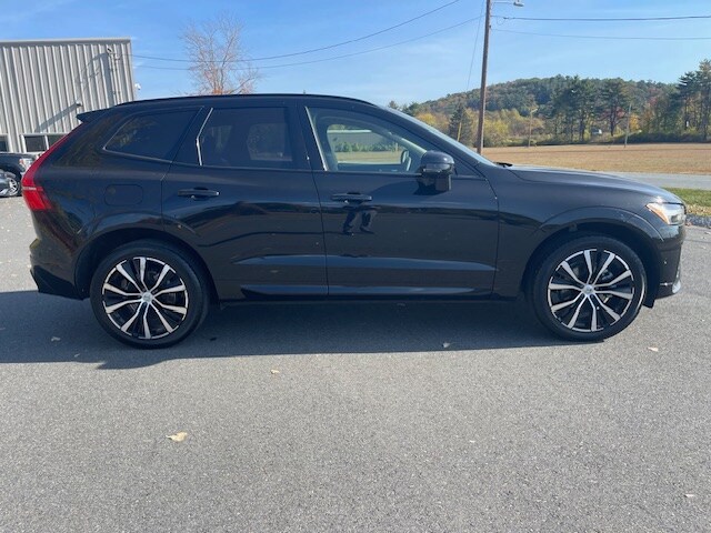 2025 Volvo XC60 B5 Plus photo 3