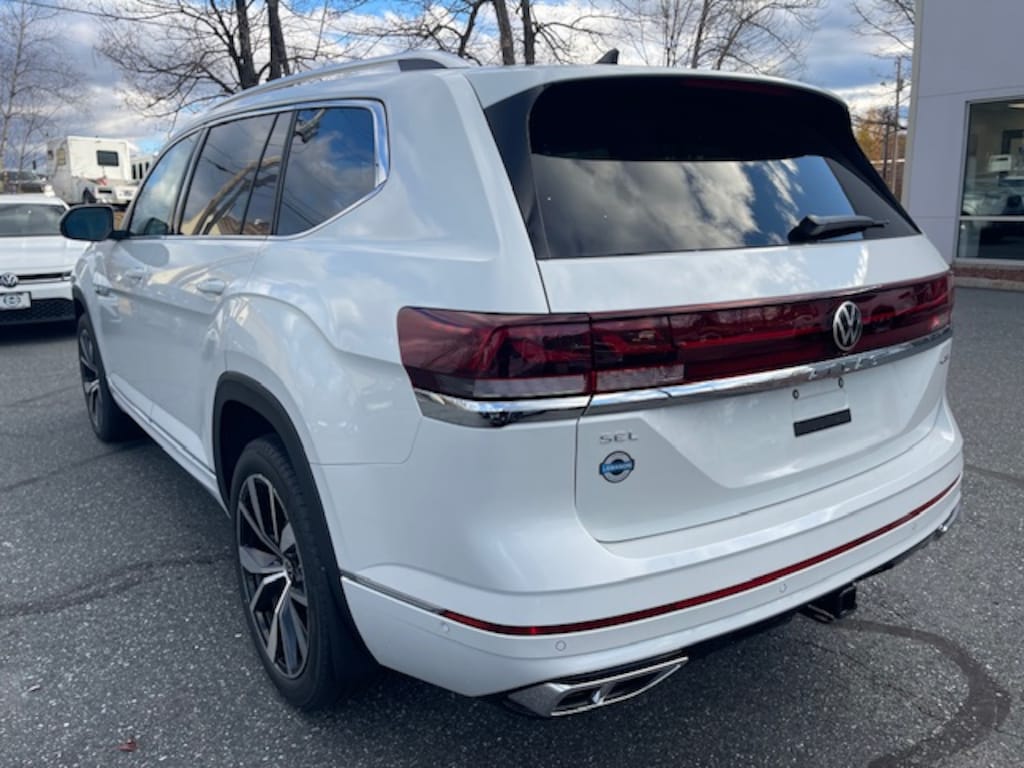 New 2026 Volkswagen Atlas 2.0T SEL Premium R-Line SUV