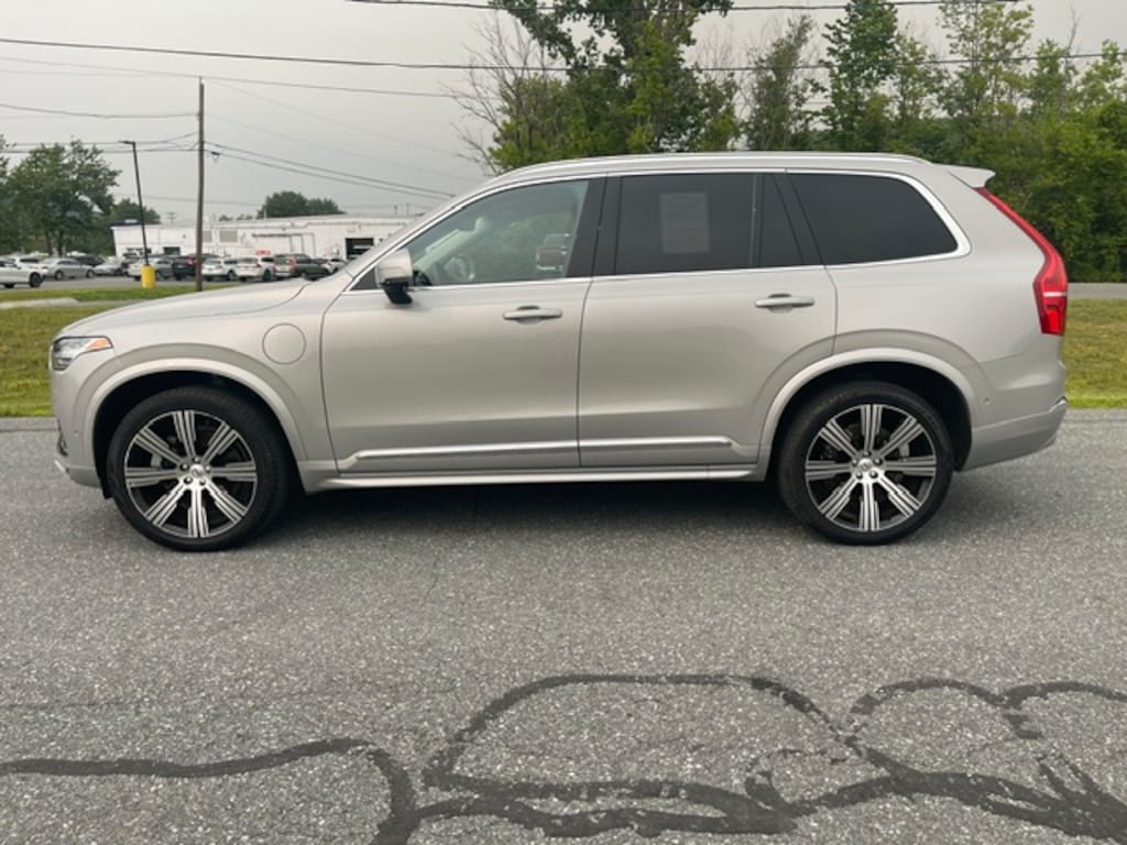 Used 2025 Volvo XC90 plug-in hybrid T8 Plus 7-Seater SUV