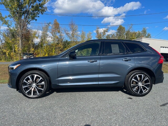 2025 Volvo XC60 B5 Plus photo 2