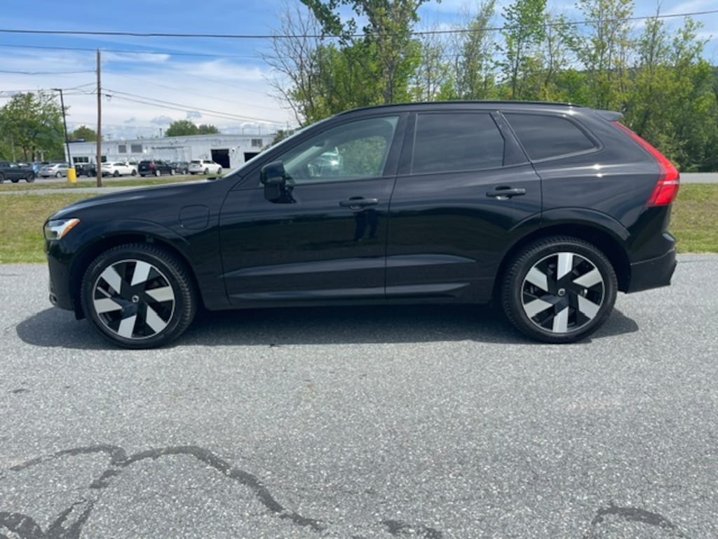 Used 2024 Volvo XC60 plug-in hybrid T8 Plus Dark SUV