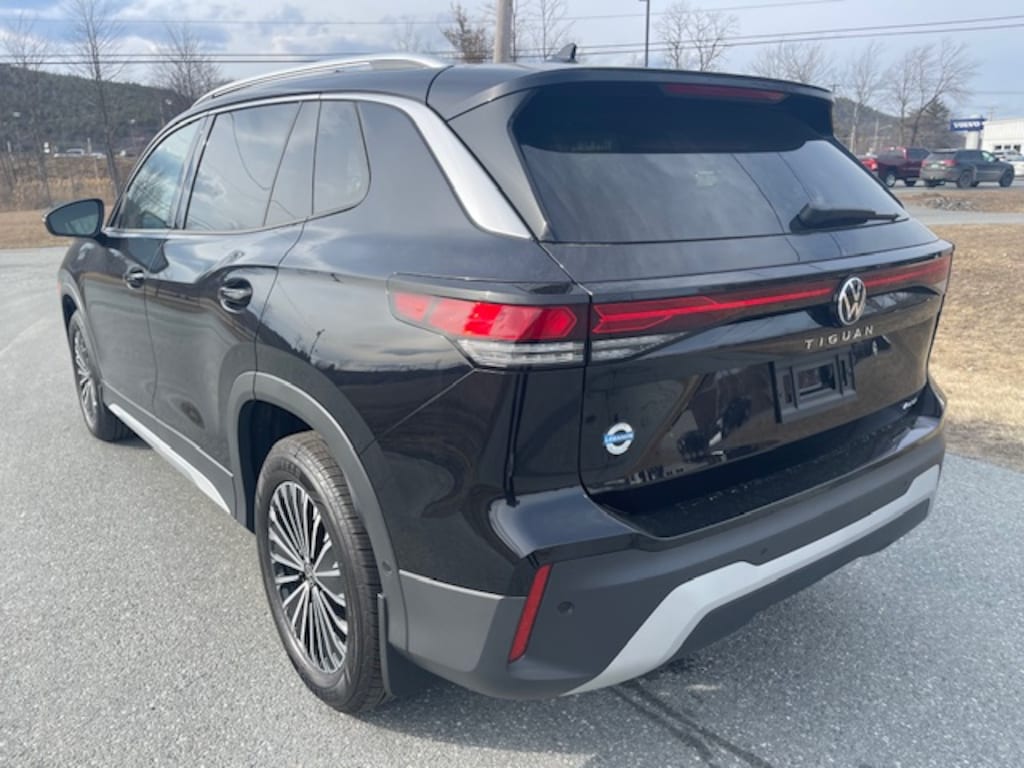 New 2026 Volkswagen Tiguan 2.0T S SUV