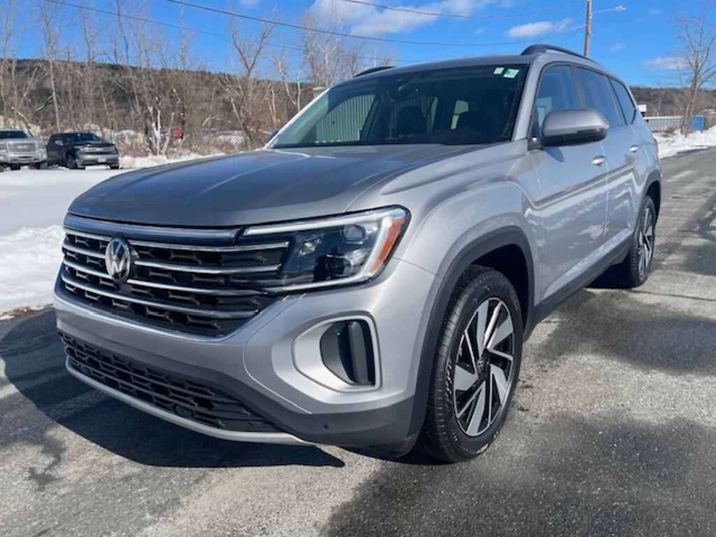 Used 2025 Volkswagen Atlas 2.0T SE w/Technology SUV